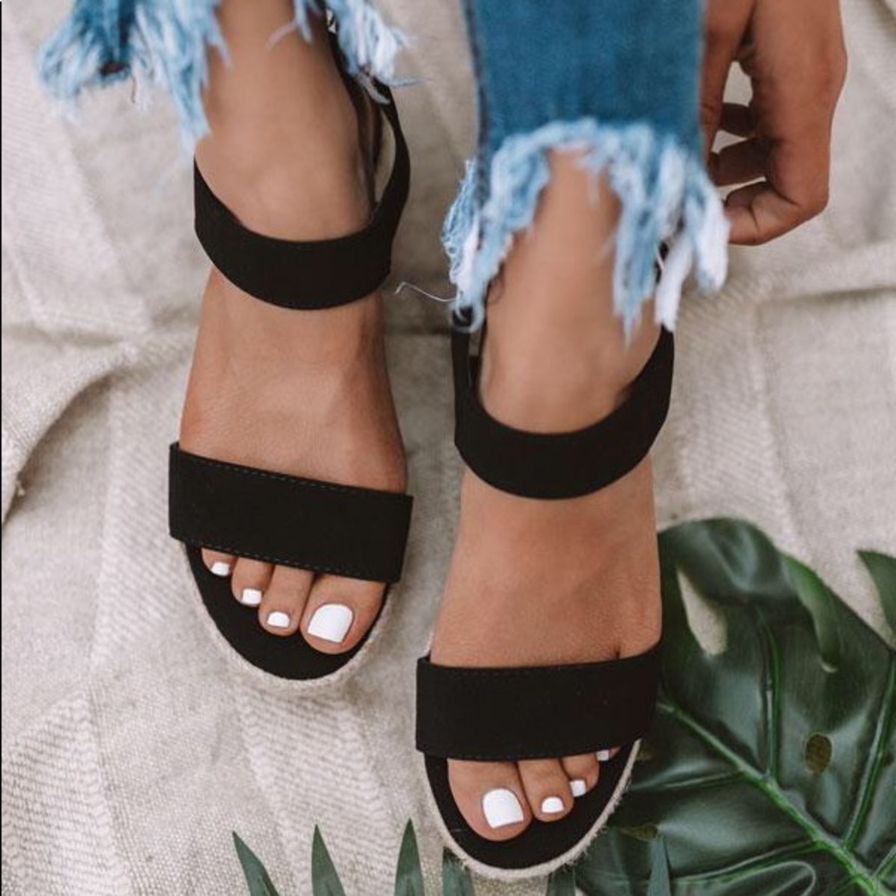 ‘The Ava’ Espadrilles In Black - Picture 4 of 4